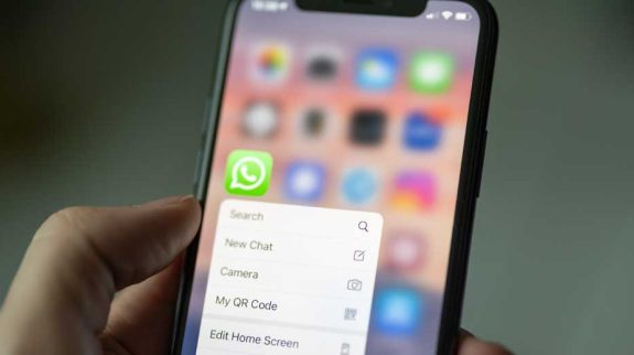 dampak-menggunakan-whatsapp-chat-bot dampak-menggunakan-whatsapp-chat-bot
